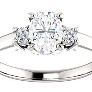 White Topaz 10k white gold 3 stone ring size 6